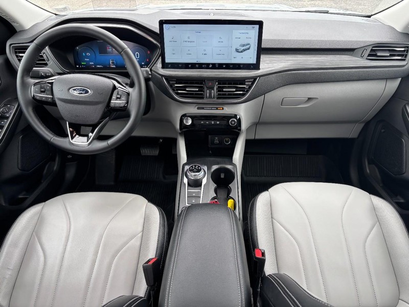 Ford Escape Vehicle Image 15