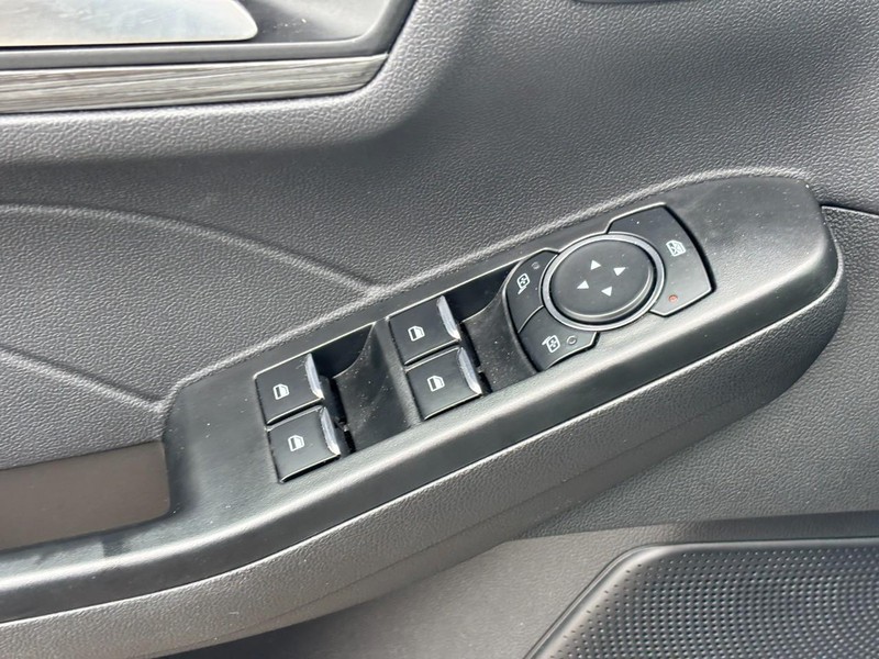 Ford Escape Vehicle Image 18