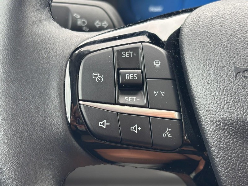 Ford Escape Vehicle Image 19