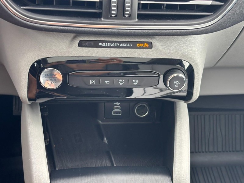 Ford Escape Vehicle Image 23