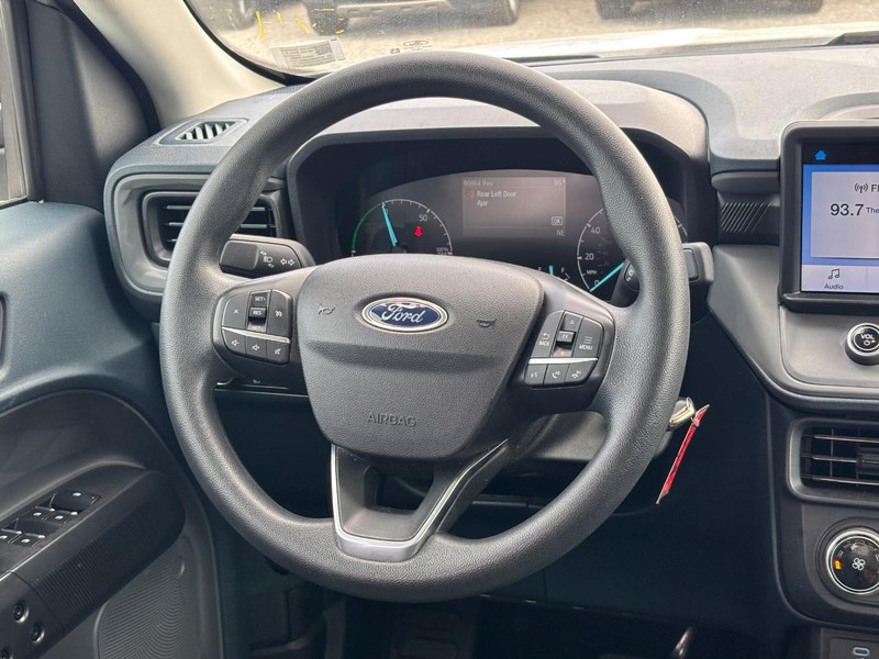 Ford Maverick Vehicle Full-screen Gallery Image 15