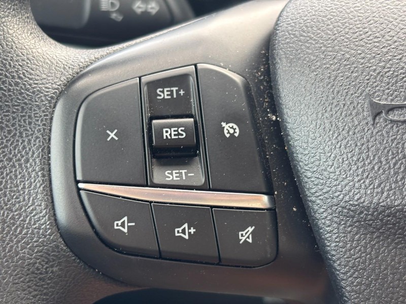 Ford Maverick Vehicle Full-screen Gallery Image 21