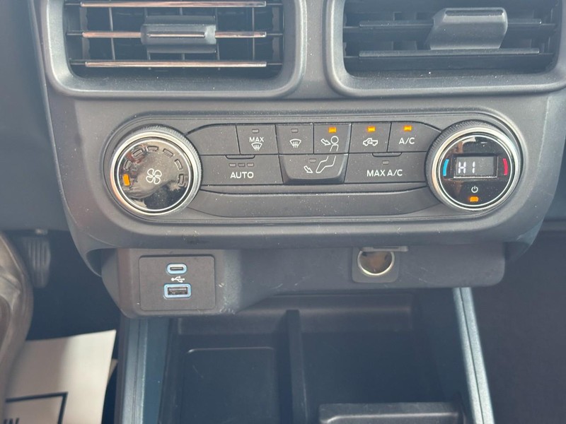 Ford Maverick Vehicle Full-screen Gallery Image 26