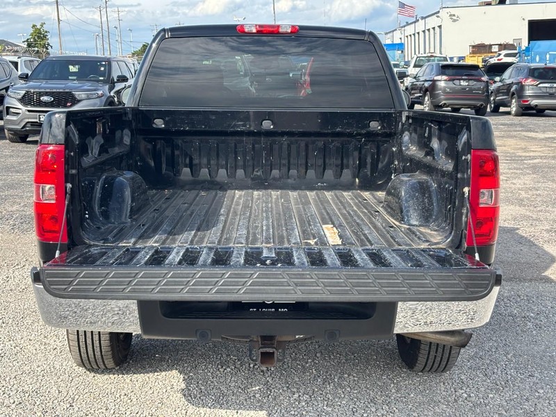 Chevrolet Silverado 1500 Vehicle Full-screen Gallery Image 09