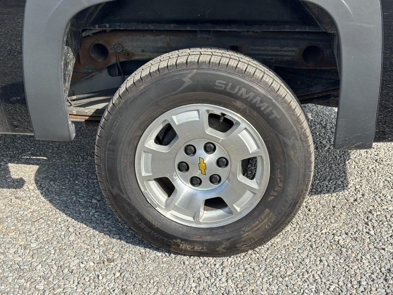 Chevrolet Silverado 1500 Vehicle Full-screen Gallery Image 10