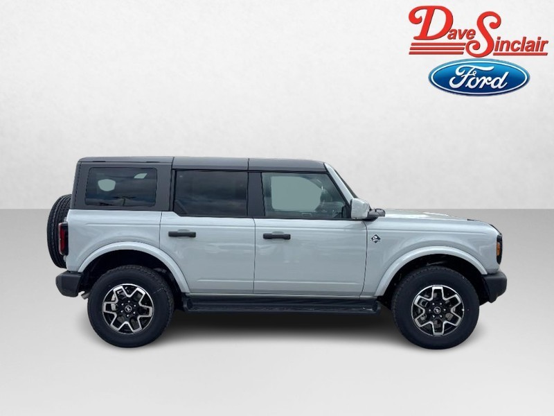 Ford Bronco Vehicle Image 05