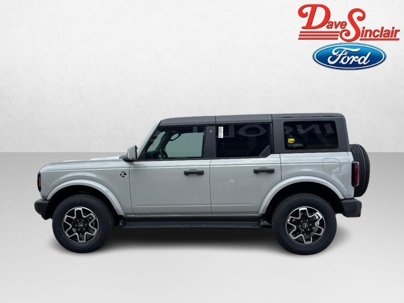 Ford Bronco Vehicle Image 10