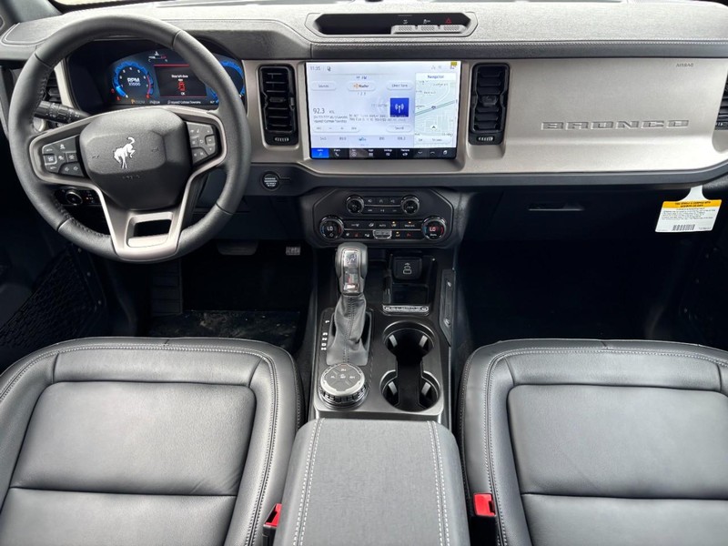 Ford Bronco Vehicle Image 14