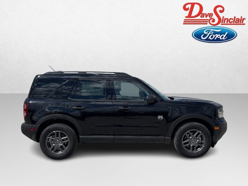 Ford Bronco Sport Vehicle Full-screen Gallery Image 05
