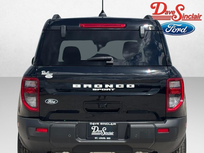 Ford Bronco Sport Vehicle Full-screen Gallery Image 08