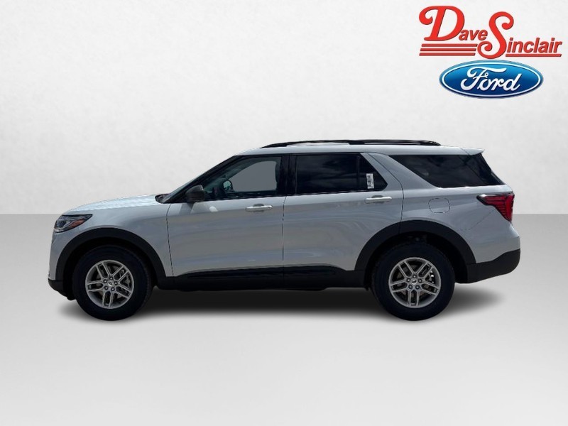 Ford Explorer Vehicle Image 10