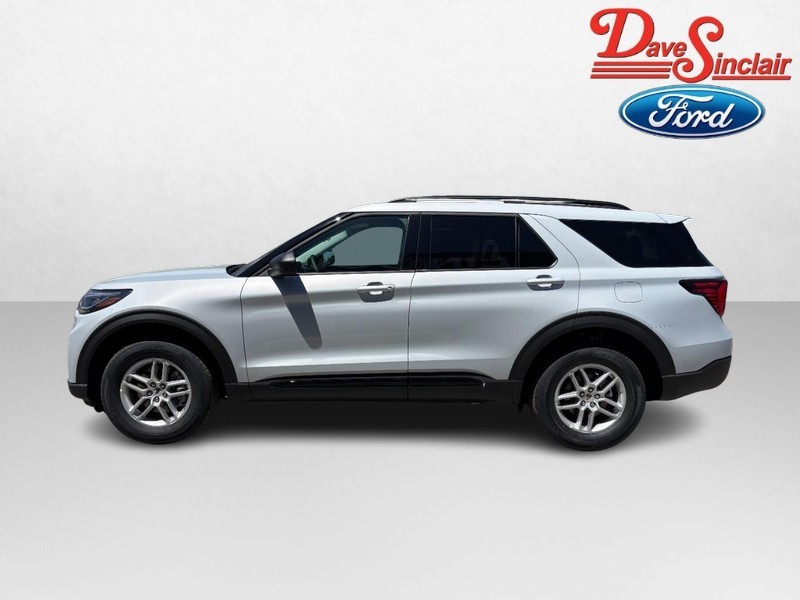 Ford Explorer Vehicle Full-screen Gallery Image 10