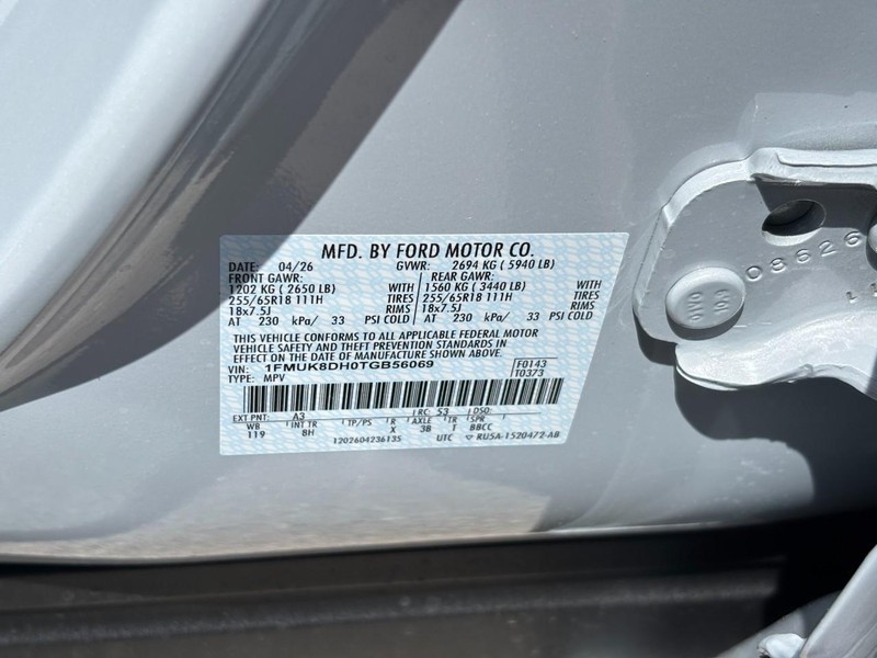 Ford Explorer Vehicle Full-screen Gallery Image 25