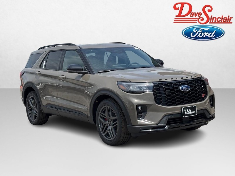 Ford Explorer Vehicle Image 04