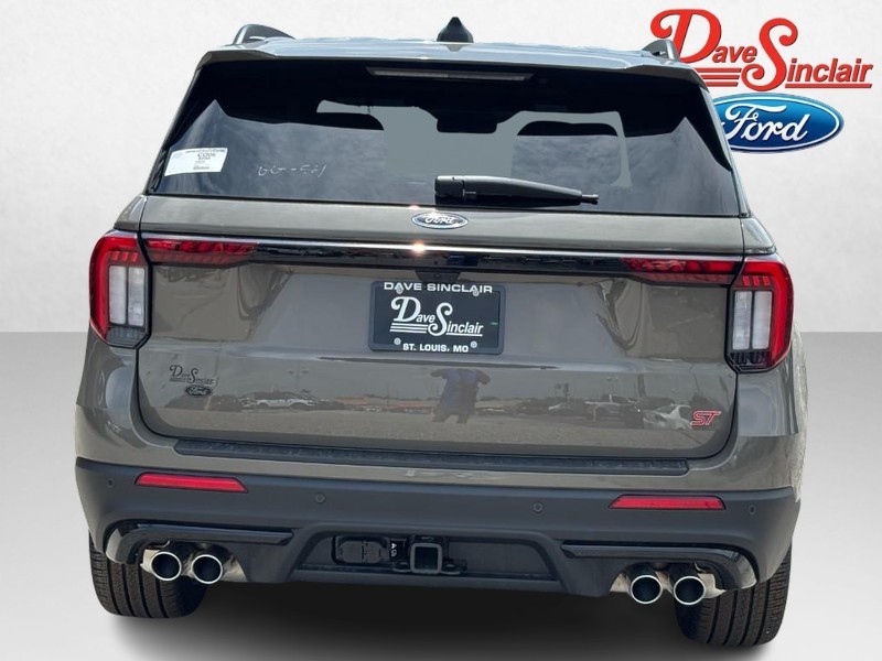 Ford Explorer Vehicle Image 08