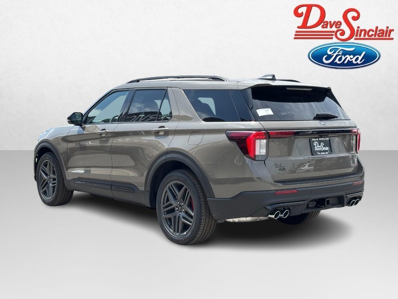 Ford Explorer Vehicle Image 09