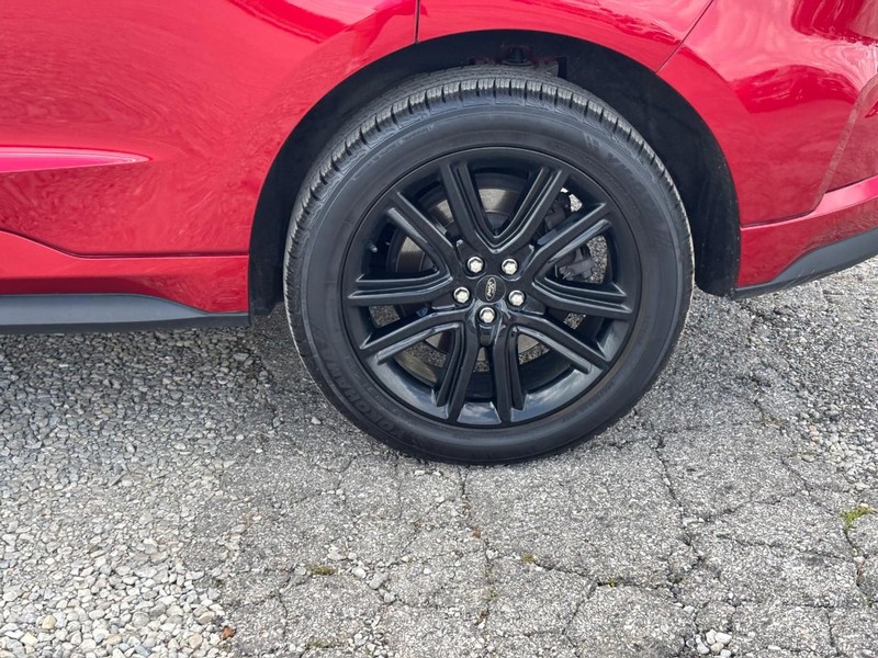 Ford Edge Vehicle Image 12