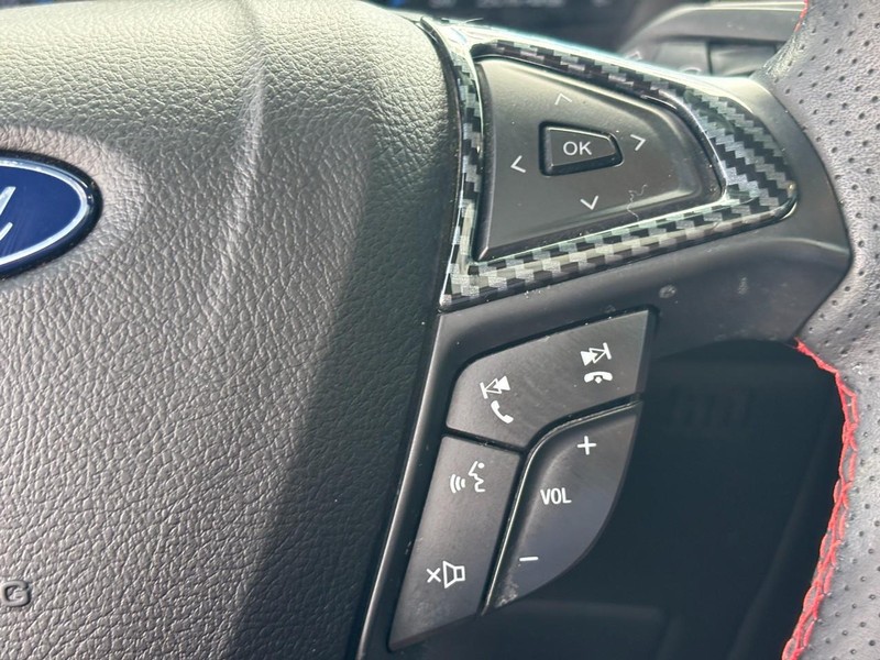 Ford Edge Vehicle Image 20