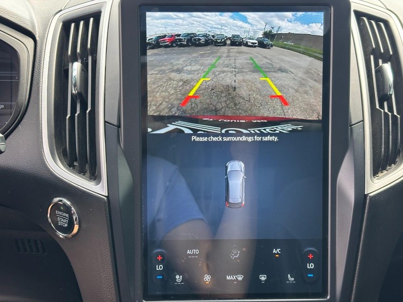 Ford Edge Vehicle Image 23
