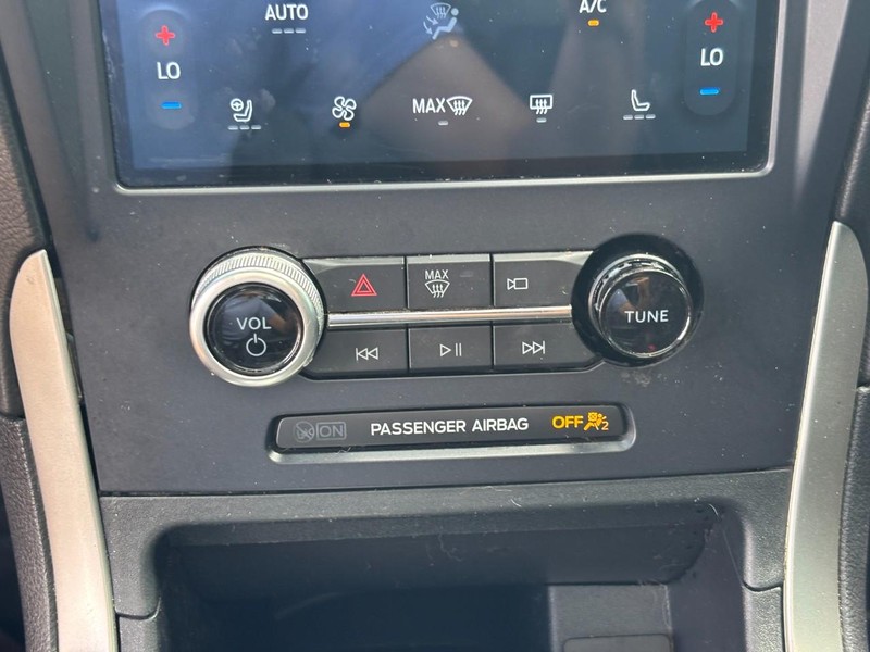 Ford Edge Vehicle Image 24