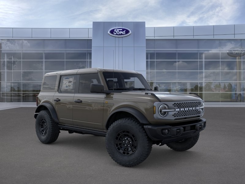 Ford Bronco Vehicle Full-screen Gallery Image 09