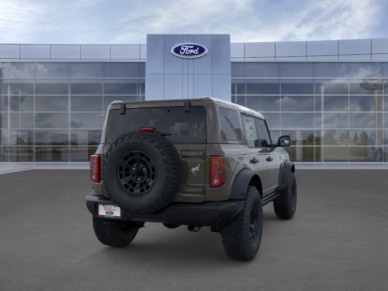 Ford Bronco Vehicle Full-screen Gallery Image 10