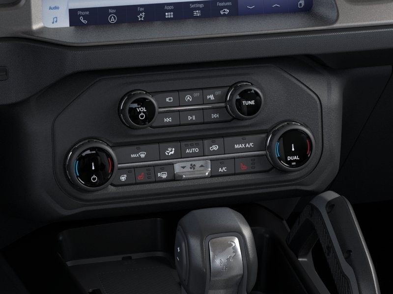 Ford Bronco Vehicle Full-screen Gallery Image 18