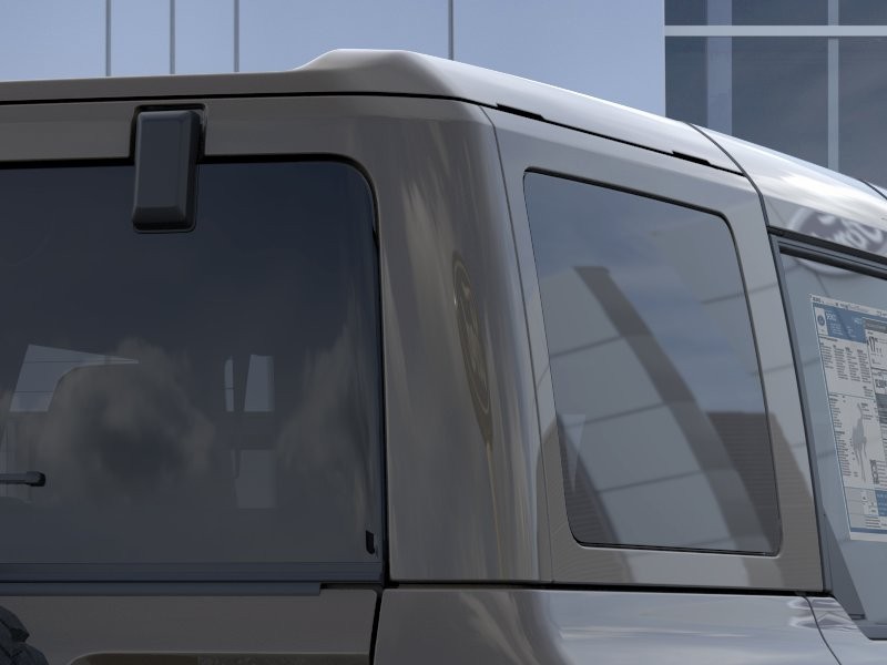 Ford Bronco Vehicle Full-screen Gallery Image 27