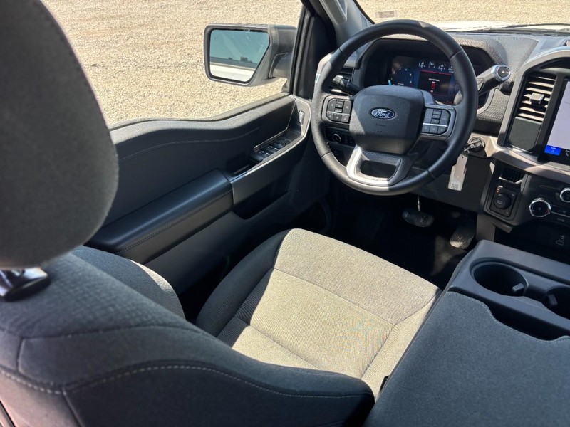 Ford F-150 Vehicle Image 14