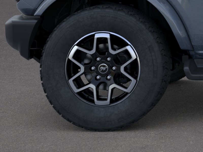 Ford Bronco Vehicle Full-screen Gallery Image 23