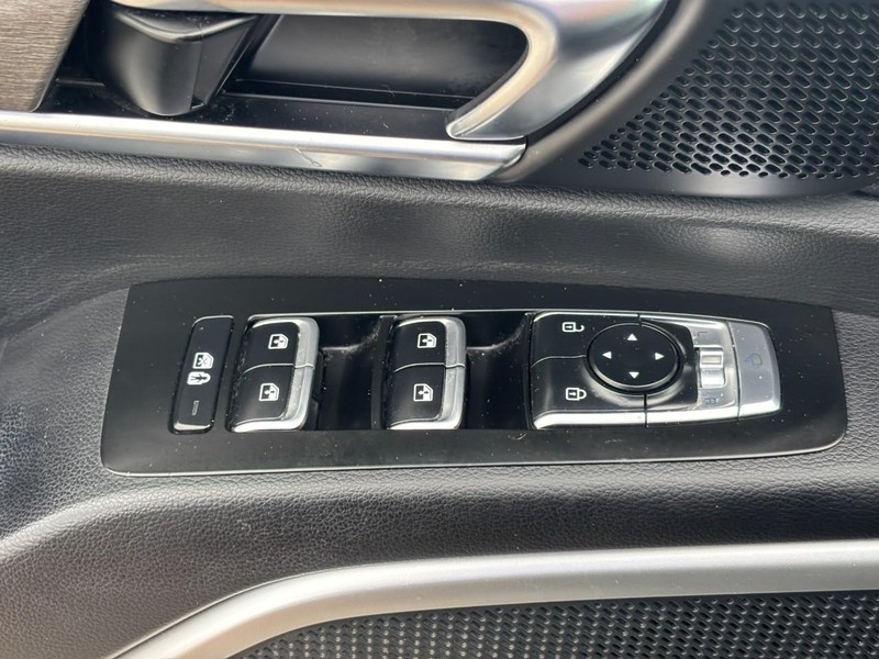 Kia Telluride Vehicle Full-screen Gallery Image 19