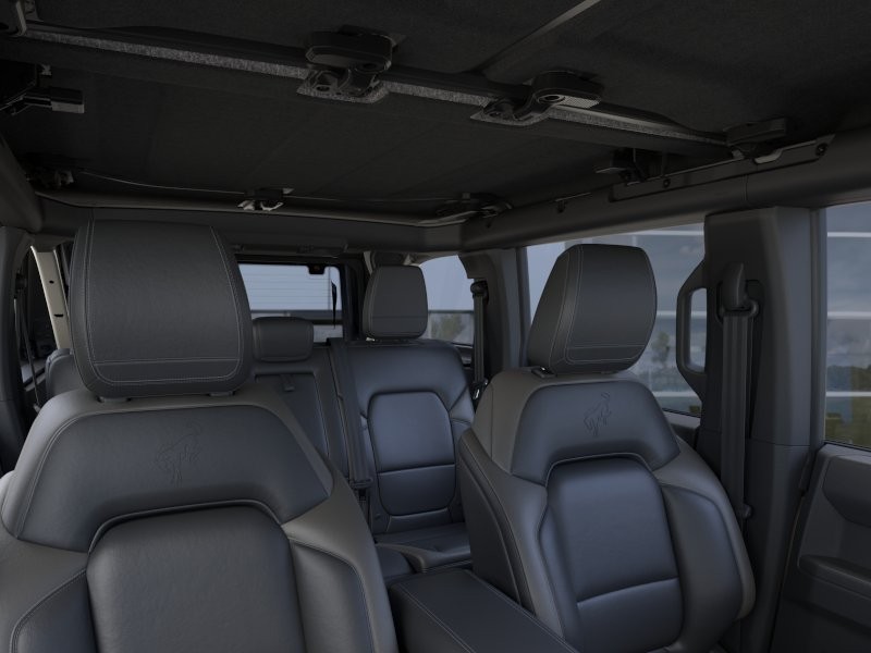 Ford Bronco Vehicle Full-screen Gallery Image 14