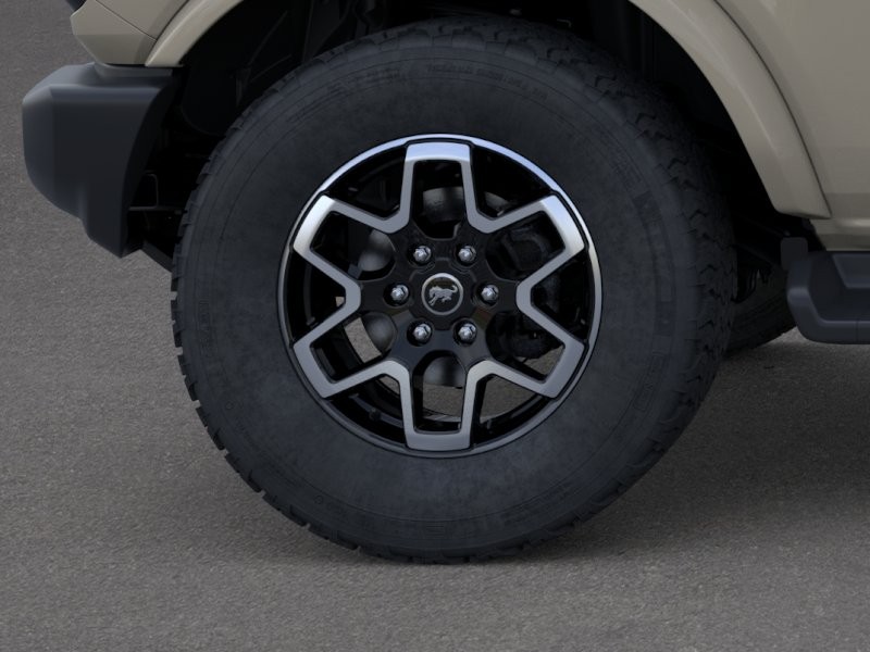 Ford Bronco Vehicle Full-screen Gallery Image 23