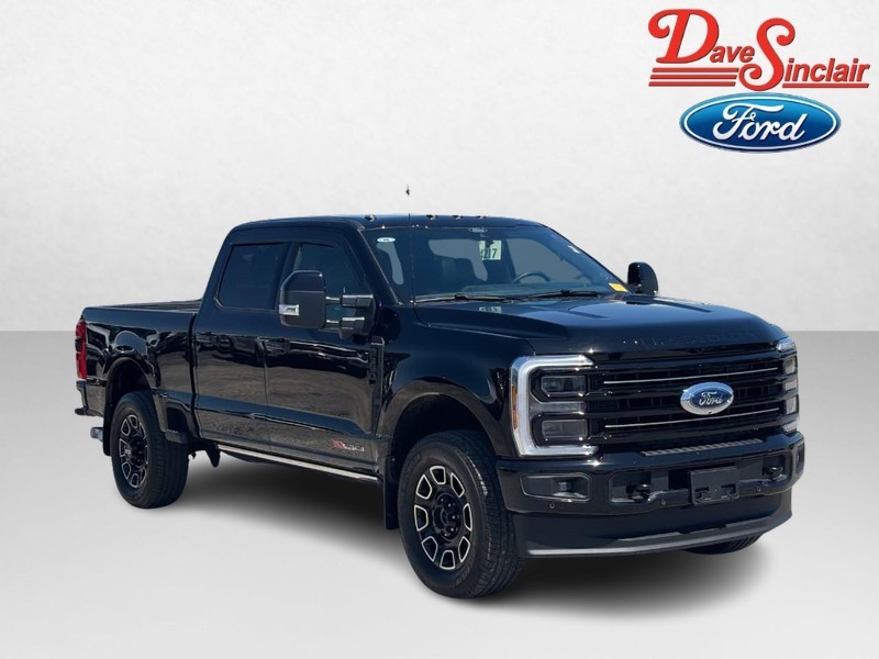 Ford Super Duty F-350 SRW Vehicle Full-screen Gallery Image 04