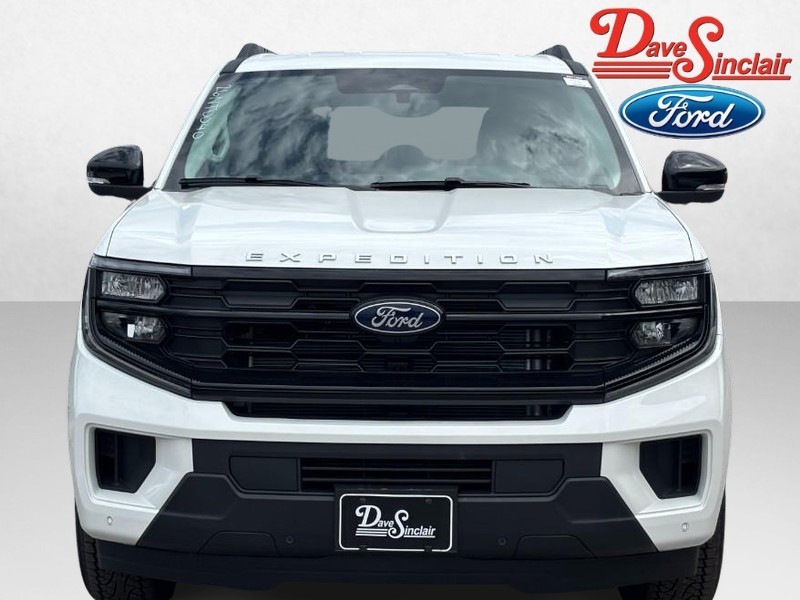 Ford Expedition Vehicle Full-screen Gallery Image 02