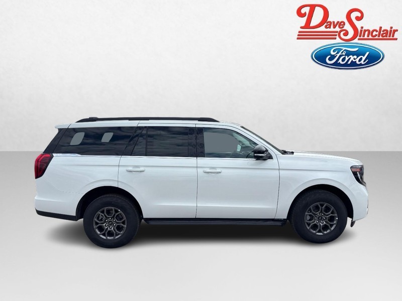 Ford Expedition Vehicle Full-screen Gallery Image 05