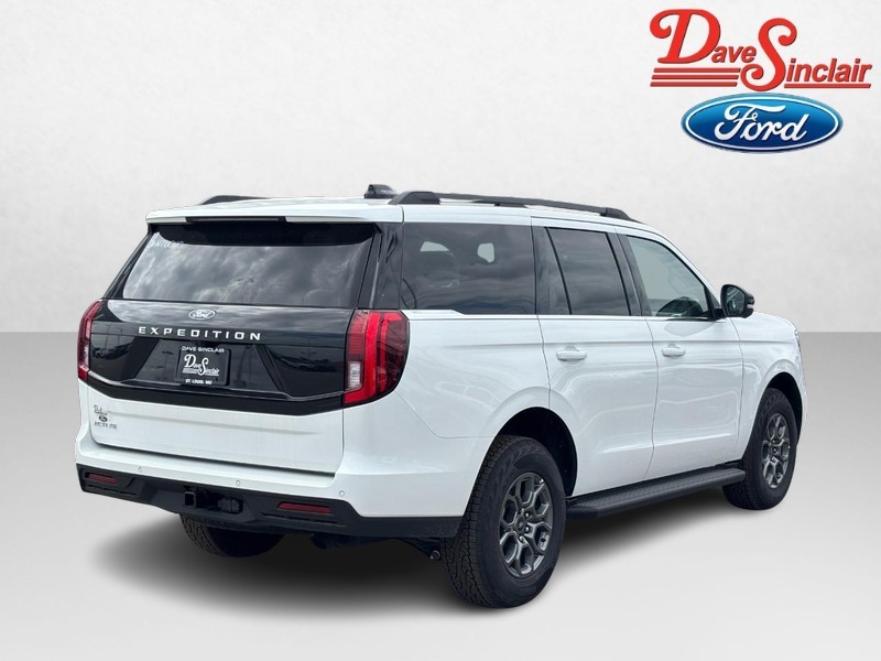 Ford Expedition Vehicle Full-screen Gallery Image 07