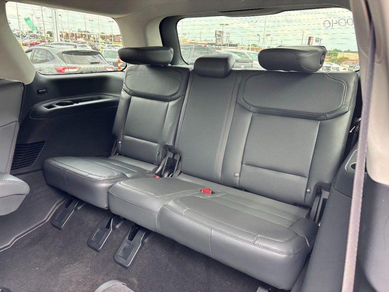 Ford Expedition Vehicle Full-screen Gallery Image 12