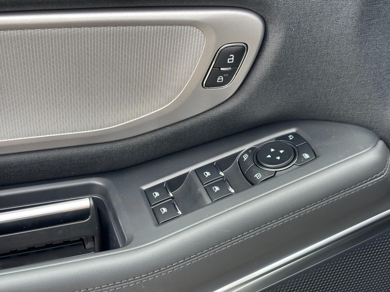 Ford Expedition Vehicle Full-screen Gallery Image 18