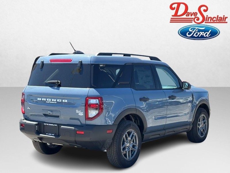 Ford Bronco Sport Vehicle Full-screen Gallery Image 07