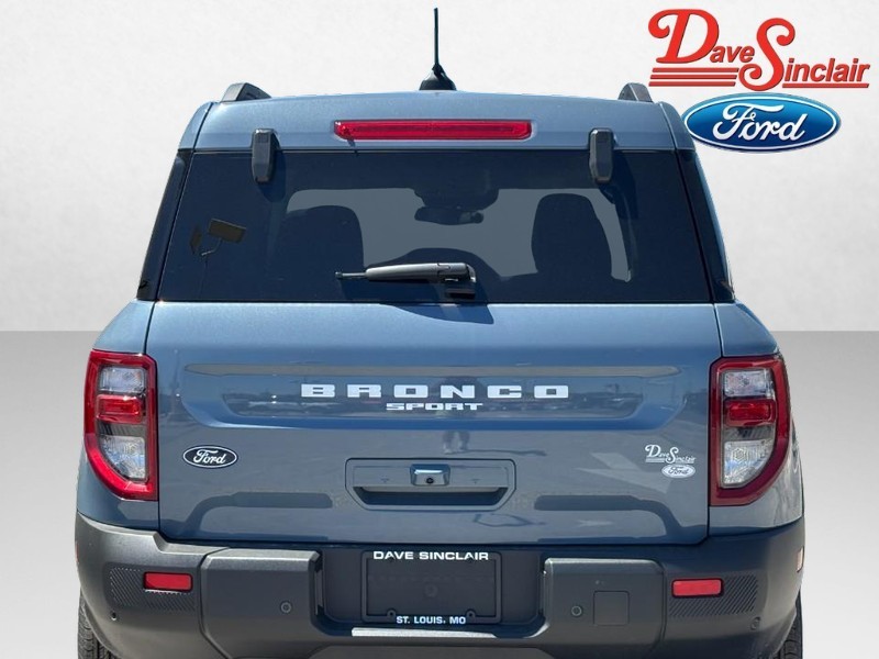 Ford Bronco Sport Vehicle Full-screen Gallery Image 08