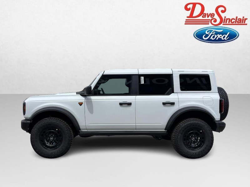 Ford Bronco Vehicle Full-screen Gallery Image 10
