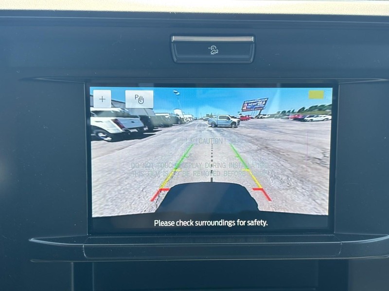 Ford Super Duty F-250 SRW Vehicle Full-screen Gallery Image 23