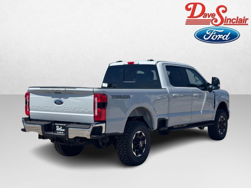 Ford Super Duty F-250 SRW Vehicle Image 07