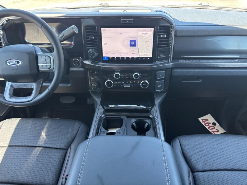 Ford Super Duty F-250 SRW Vehicle Image 14