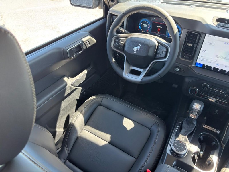 Ford Bronco Vehicle Image 13