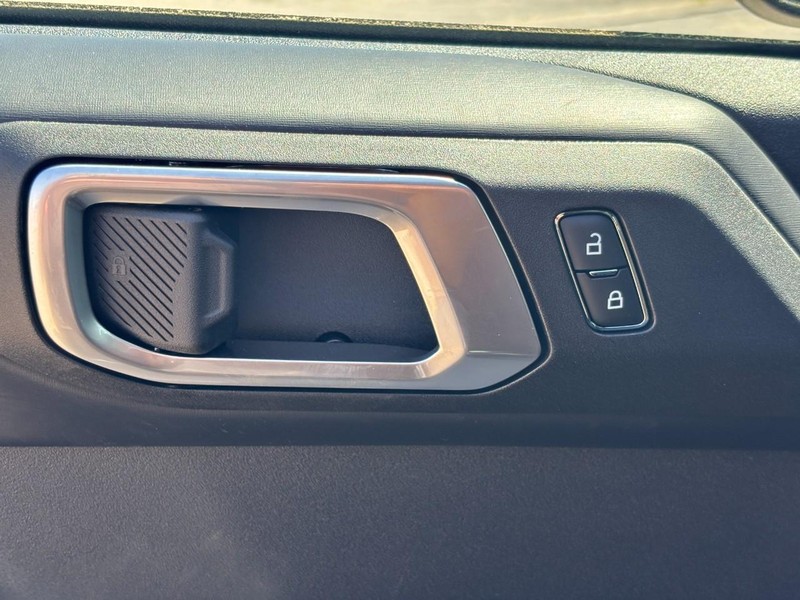 Ford Bronco Vehicle Image 17