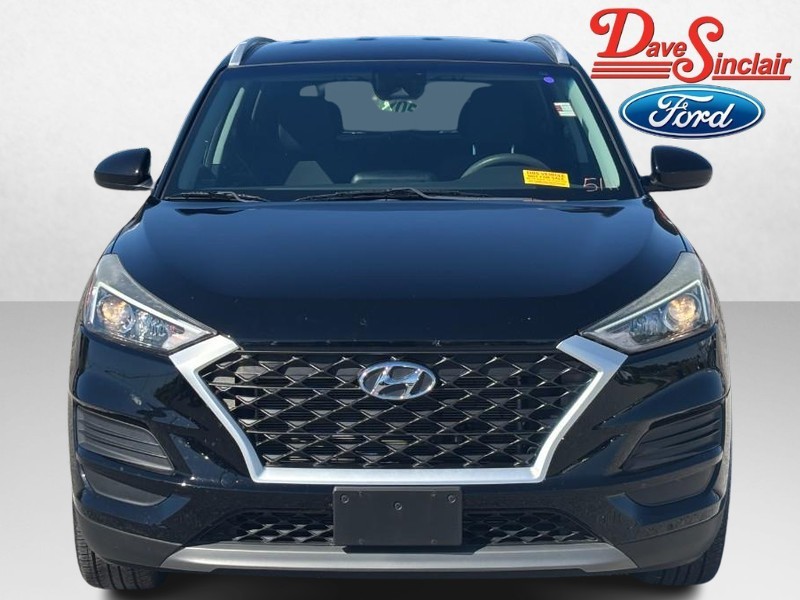 Hyundai Tucson Vehicle Image 02