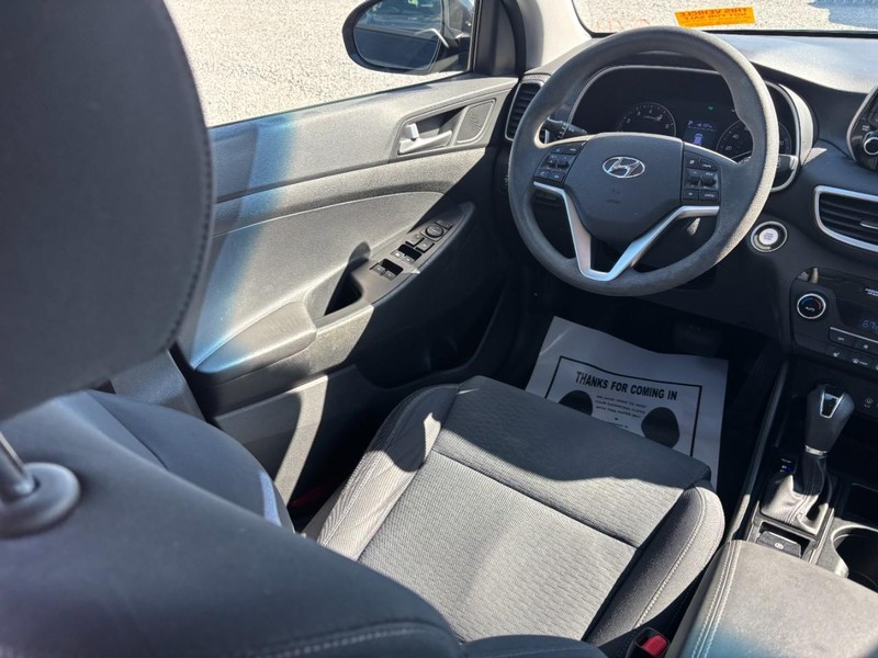 Hyundai Tucson Vehicle Image 14