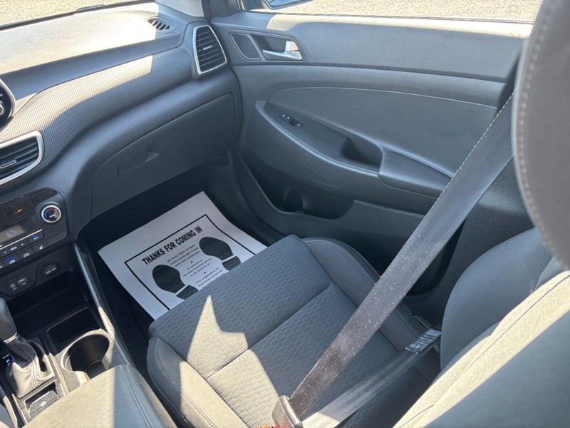 Hyundai Tucson Vehicle Image 16